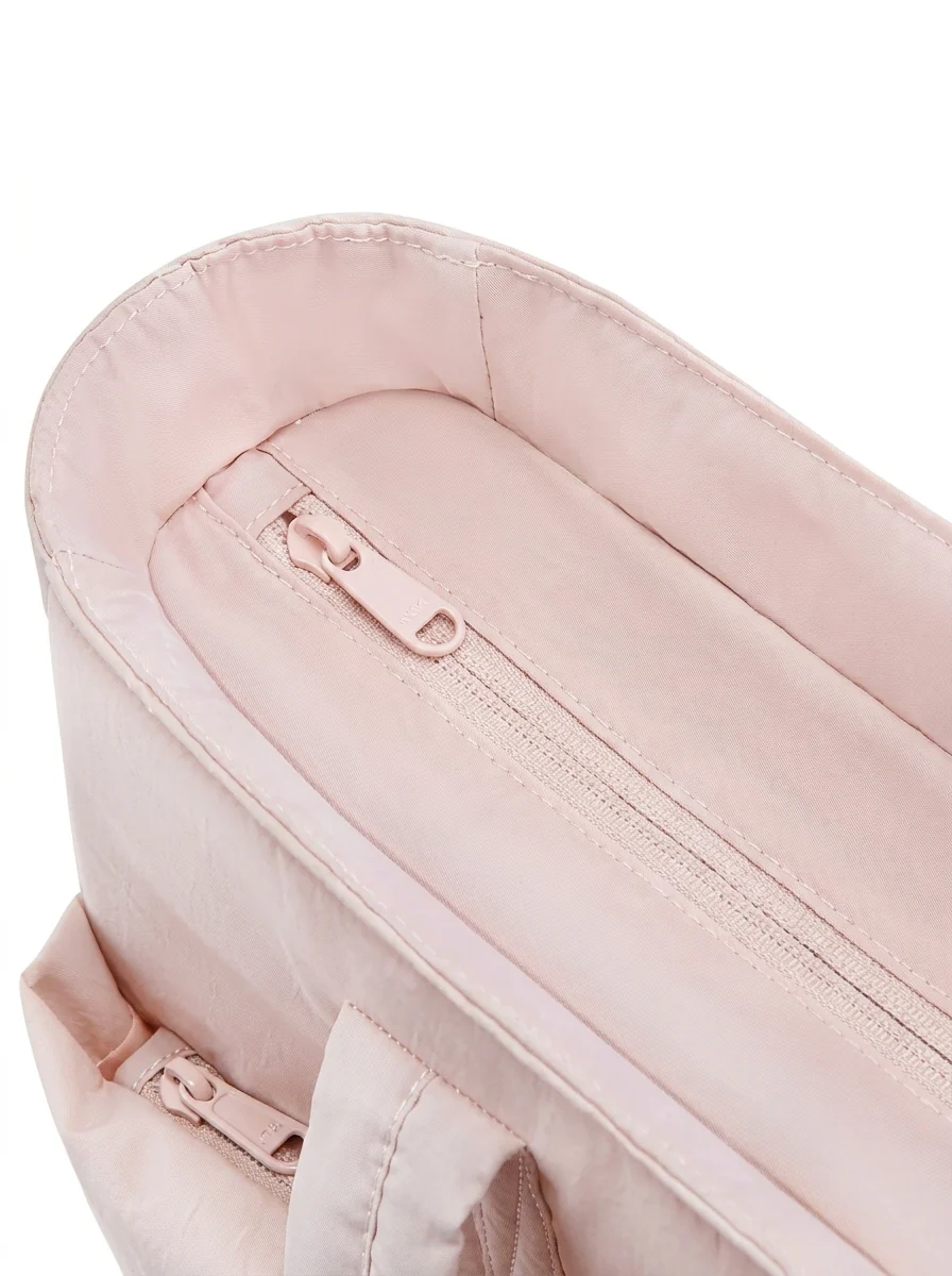 The Signature Bow Tote - Image 9