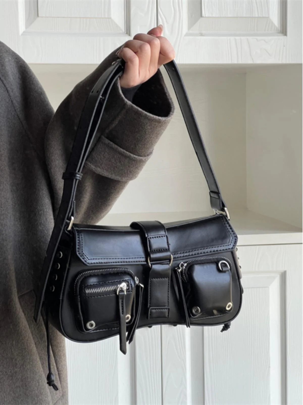 Eclipse Utility Bag - Image 15