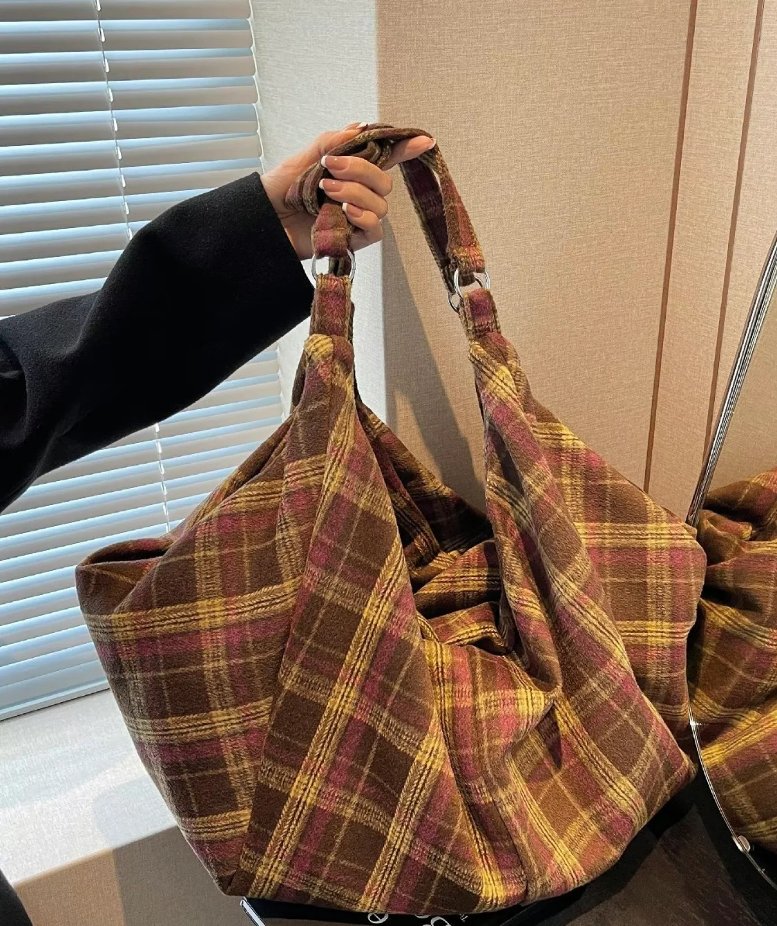 The Verona Plaid Slouch Bag - Image 13