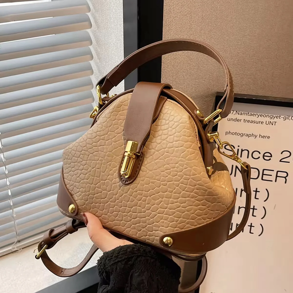 Lucien Everyday sling bag - Image 7