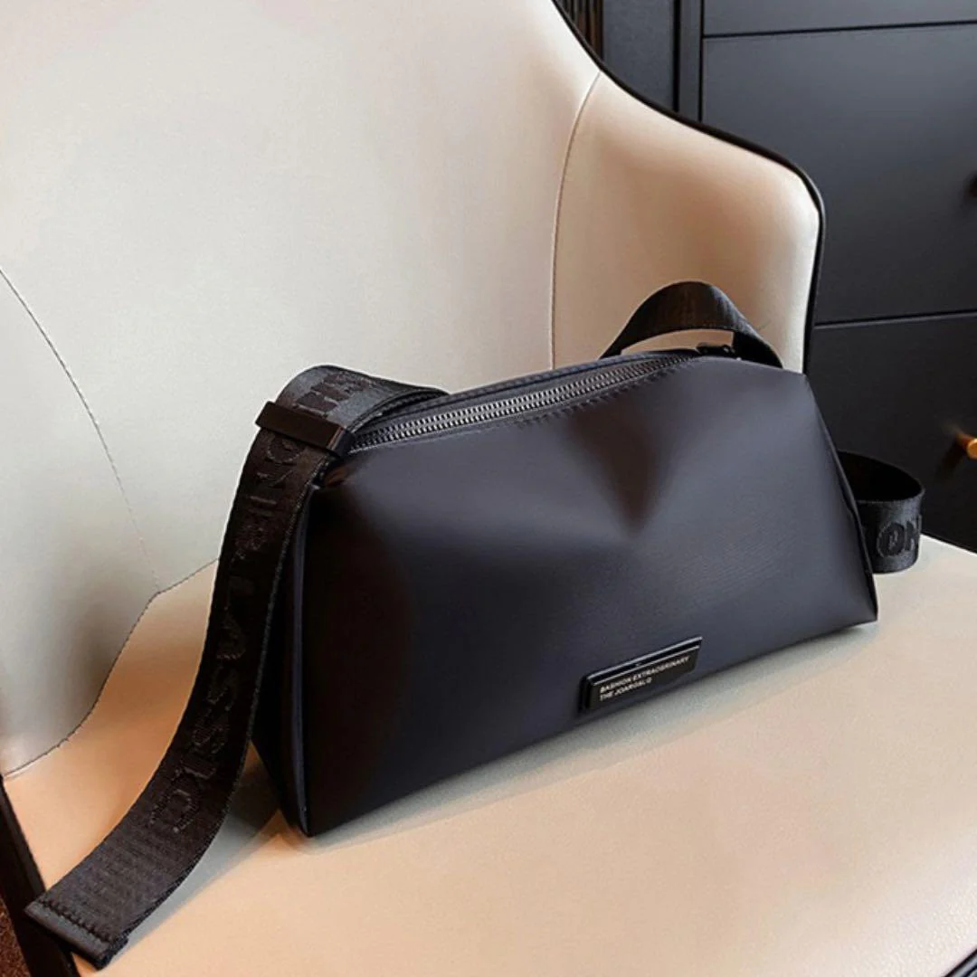 Lucien Bloom 2.0 - Image 7