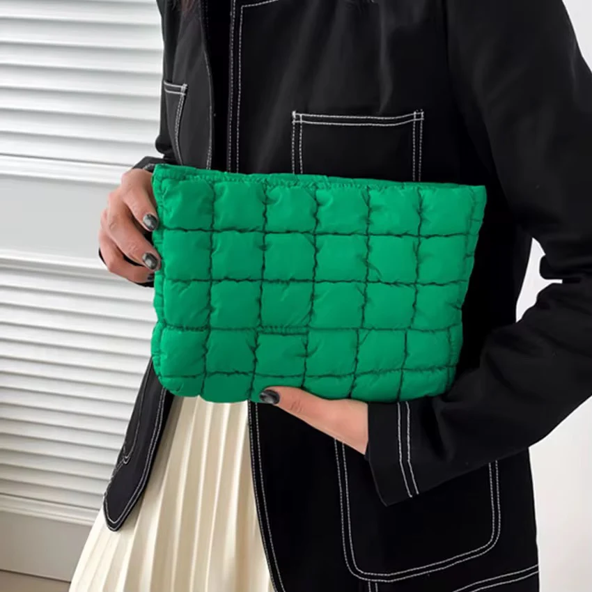 Verde Quilted Clutch - Image 3