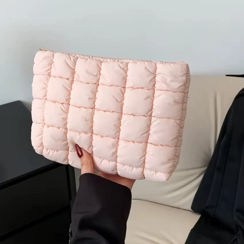 Verde Quilted Clutch - Image 6