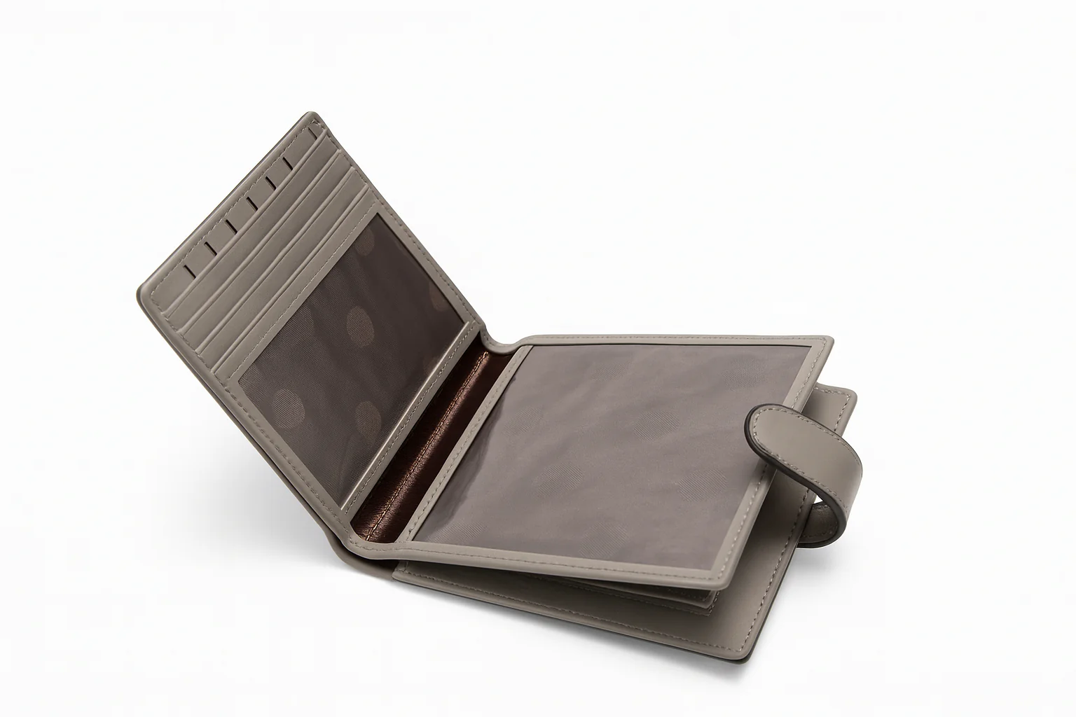 Voyage Classic Passport Wallet - Image 13