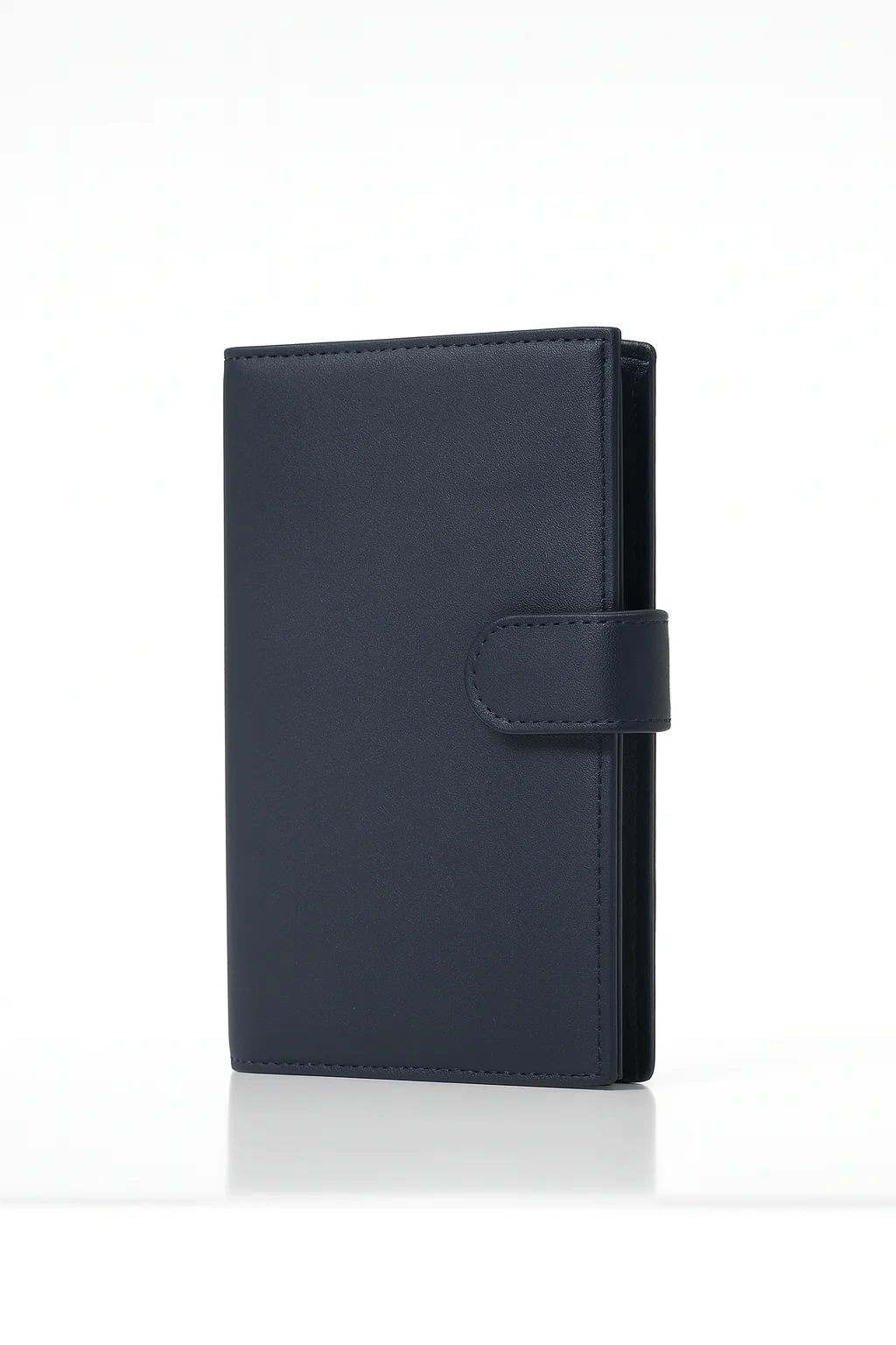Voyage Classic Passport Wallet - Image 3